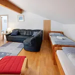 Haus Lowe 2 Stock Nr 4 Apartment *
