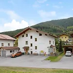 Apartment Haus Lowe 2 Stock Nr 4 *