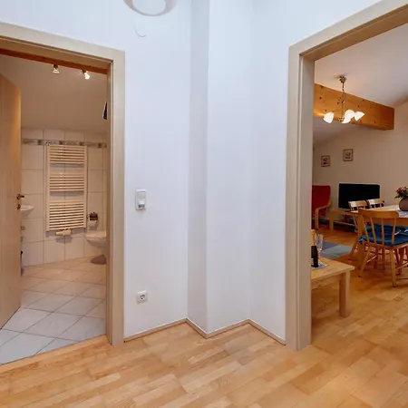Apartment Haus Lowe 2 Stock Nr 4 *