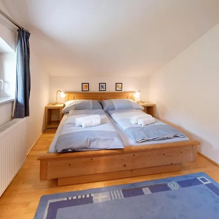 Haus Lowe 2 Stock Nr 4 Apartment *