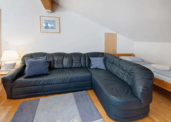 Haus Lowe 2 Stock Nr 4 فيلزموس